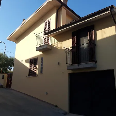 Gina Casa *